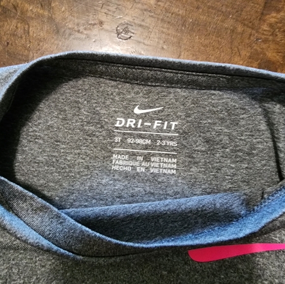 Nike Dri-fit short set - Picture 3 of 3